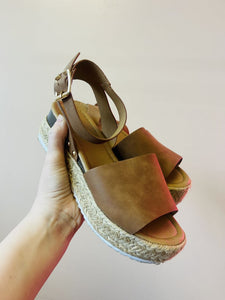 (7.5) Top Moda Brown Platform Sandals Womens